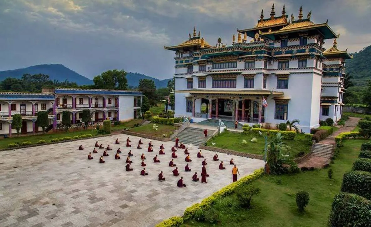 Daringbadi Tour Package.